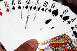 Khách đánh bạc ở quán nước, chủ quán có bị xử lý?