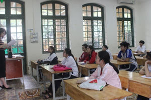 Sáng nay, học sinh Hà Nội thi 2 môn vào lớp 10 công lập