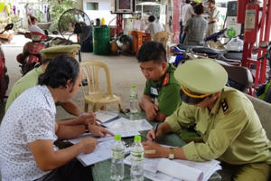 Bán xăng dầu kém chất lượng doanh nghiệp bị đình chỉ hoạt động kinh doanh