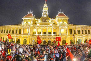 Phải vô địch sau 10 năm... Phải vô địch sau 10 năm...