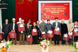 Gói quà Tết nghĩa tình gửi đến những hoàn cảnh khó khăn Gói quà Tết nghĩa tình gửi đến những hoàn cảnh khó khăn