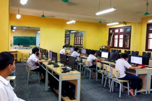 Hà Nội: Những tình huống bất ngờ ở buổi kiểm tra học kỳ trực tuyến đầu tiên