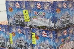 Nam thanh niên bị bắt khi mang pháo nổ về dự trữ bán kiếm lời