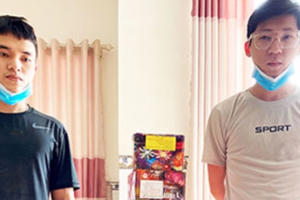 Đồng Nai: Bắt hai đối tượng tàng trữ pháo nổ