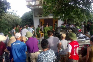 Hòa Bình: Hàng chục cảnh sát vây bắt nghi phạm ma túy như phim hành động