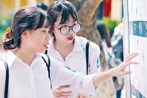 Tuyển sinh vào lớp 10 ở Hà Nội: Tái diễn 'chiêu' chuyển trường?