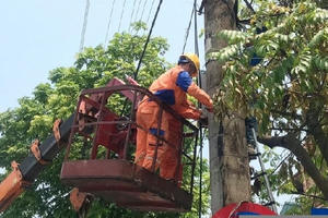 Sản lượng tiêu thụ điện cao kỷ lục do nắng nóng: Công suất phụ tải lại lập một đỉnh mới! Sản lượng tiêu thụ điện cao kỷ lục do nắng nóng: Công suất phụ tải lại lập một đỉnh mới!
