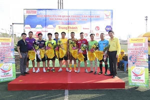 TrungThành Foods tổ chức Giải bóng đá Báo chí mở rộng tranh Cup Trung Thành lần IV - 2016