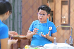 Vua đầu bếp nhí: Bảo Anh ôm đầu vì sự chậm chạp của Quốc Huân