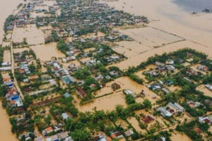 Hướng về miền Trung