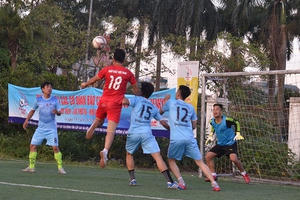 Giải bóng đá Press Cup 2018 khu vực Hà Nội: Sau loạt trận căng thẳng, đã xác định 4 đội vào bán kết Giải bóng đá Press Cup 2018 khu vực Hà Nội: Sau loạt trận căng thẳng, đã xác định 4 đội vào bán kết