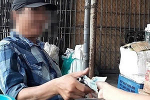 Khởi tố bắt tạm giam 3 đối tượng trong vụ bảo kê chợ Long Biên