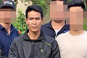 Gã hàng xóm đồi bại hiếp dâm người phụ nữ đơn thân rồi bỏ trốn Gã hàng xóm đồi bại hiếp dâm người phụ nữ đơn thân rồi bỏ trốn