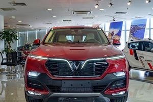 Cuối tháng 11, giá ô tô hot tiếp tục giảm sâu