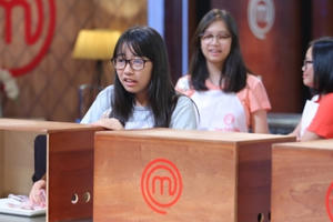 Vua đầu bếp nhí: Bảo Anh hét toáng lên khi chạm phải nguyên liệu đáng sợ