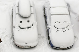 Clip: Nước sôi đóng băng trong tích tắc dưới cái lạnh -50 độ C ở Siberia