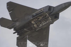 Mỹ điều máy bay chiến đấu chặn 4 máy bay trinh sát của Nga