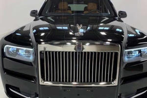 1 tháng 3 siêu xe Rolls-Royce Cullinan giá 45 tỷ về Hà Nội