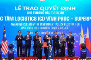 Thủ tướng khởi động mạng lưới Logistics thông minh ASEAN (ASLN) với dự án đầu tiên “Trung tâm Logistics ICD Vĩnh Phúc” (SuperPort ™) Thủ tướng khởi động mạng lưới Logistics thông minh ASEAN (ASLN) với dự án đầu tiên “Trung tâm Logistics ICD Vĩnh Phúc” (SuperPort ™)