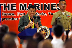 Tổng thống Duterte cáo buộc Mỹ làm đồng tiền Philippines chạm đáy