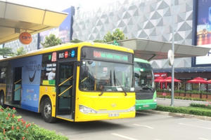 TP HCM: Dự kiến thu được 113 tỷ đồng từ quảng cáo trên xe buýt TP HCM: Dự kiến thu được 113 tỷ đồng từ quảng cáo trên xe buýt