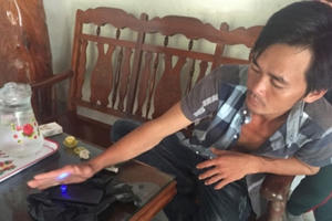 'Ngọc ếch' đến 'cát lợn': Thực hư những vật thể lạ giá hàng tỉ đồng