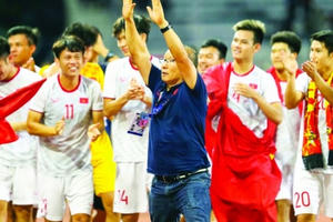 HLV Park muốn gắn bó lâu dài với bóng đá Việt Nam