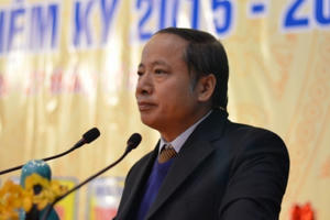 Tăng lương có chống được tham nhũng?