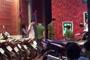 TP HCM:  Bắt đối tượng đâm chết người trong quán karaoke