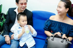 Nhạc sĩ Đức Huy khoe niềm vui đón con gái thứ 2 cùng vợ trẻ