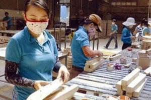 Đổ mạnh tiền vào Việt Nam, Trung Quốc để một nửa vốn để mua doanh nghiệp Việt