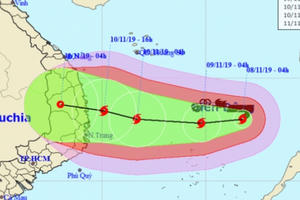 Bão số 6 giật cấp 15, tăng tốc hướng vào Quảng Ngãi - Khánh Hòa