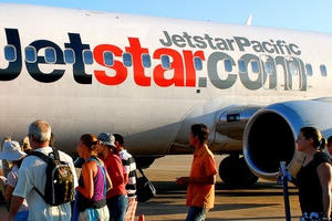 Jetstar Pacific cấm hành khách sạc điện thoại trên máy bay Jetstar Pacific cấm hành khách sạc điện thoại trên máy bay
