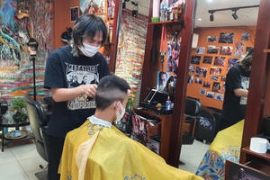 Nhiều địa phương nới lỏng lệnh cấm khi Covid-19 được kiểm soát