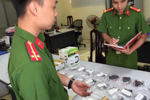 Hà Nội: Thu giữ số lượng lớn thiết bị tai nghe siêu nhỏ phục vụ mục đích gian lận thi cử