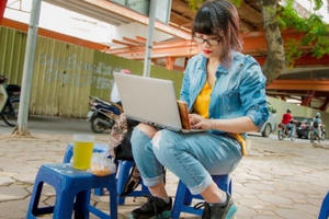 Sự thật của một nữ phóng viên báo mạng: "Đời tôi phần lớn là ở vỉa hè"