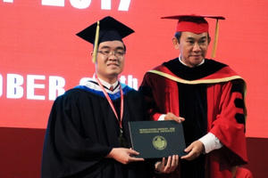 Thủ khoa đại học 22 tuổi có 5 bài báo quốc tế