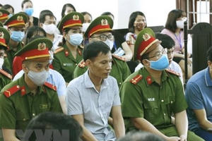 Vụ gian lận điểm thi ở Hòa Bình: Đề nghị mức án đối với các bị cáo