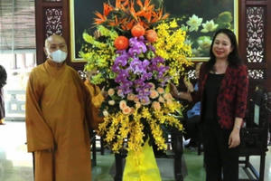 Phó Chủ tịch nước Võ Thị Ánh Xuân thăm, chúc mừng Đại lễ Phật đản tại Thiền viện Thường Chiếu Phó Chủ tịch nước Võ Thị Ánh Xuân thăm, chúc mừng Đại lễ Phật đản tại Thiền viện Thường Chiếu