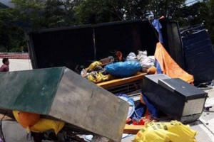 Tài xế mất lái trên đèo Lò Xo, 3 người nhập viện