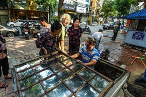 Vụ đổ dầu thải vào nguồn nước sạch Sông Đà: Xin lỗi, rồi sao nữa?