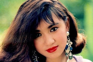 Nữ hoàng sexy nhất thập niên 90 bây giờ ra sao?