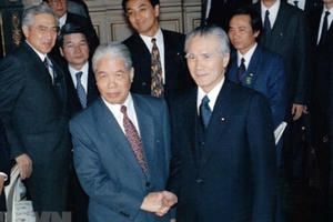 Nguyên Tổng Bí thư Đỗ Mười - “nhạc trưởng” mở ra thời kỳ mới cho đối ngoại Việt Nam Nguyên Tổng Bí thư Đỗ Mười - “nhạc trưởng” mở ra thời kỳ mới cho đối ngoại Việt Nam