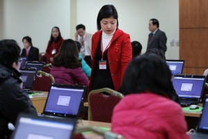 Hoàn thiện thể chế tuyển dụng công chức, tránh tiêu cực.