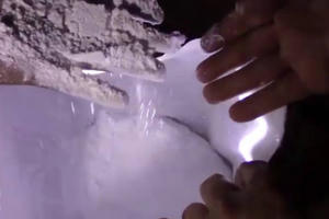 Hà Nội: Bắt 3 tấn phụ gia Trung Quốc chuyên để chế biến bim bim, bánh kẹo