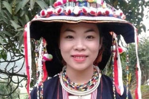 ĐBQH trẻ nhất là cô nông dân xinh đẹp người Dao