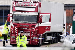 Bắt giữ nghi phạm người Việt trong vụ 39 thi thể trong xe đông lạnh ở Anh