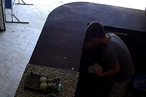 TP HCM: Trông nhà giúp người quen, tiện thể “cuỗm” 60 triệu đồng TP HCM: Trông nhà giúp người quen, tiện thể “cuỗm” 60 triệu đồng