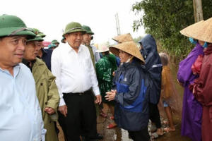 Khắc phục hậu quả bão lũ: Sớm đưa cuộc sống người dân trở lại bình thường