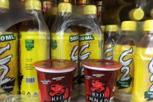 Nguy cơ ngộ độc chì từ trà C2 và nước Rồng đỏ